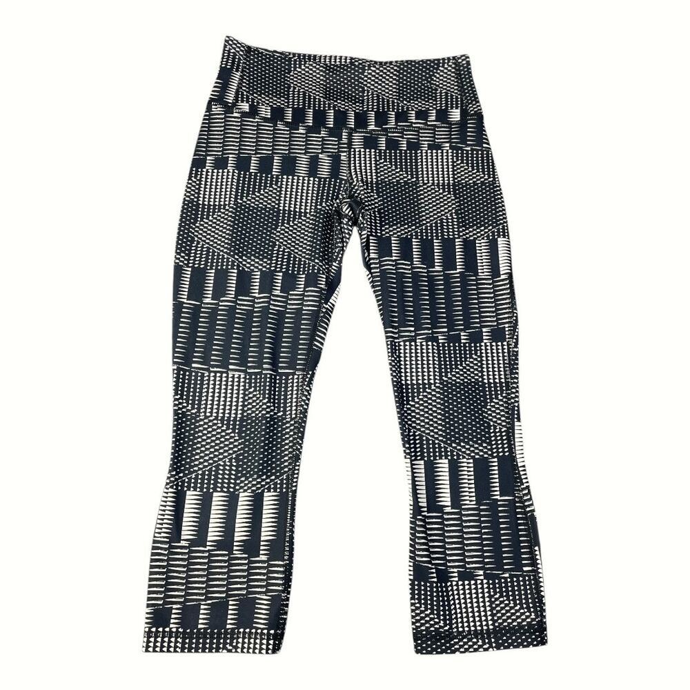 Patagonia Women’s Black/White Small Geometric Print Centered Crop Leggings